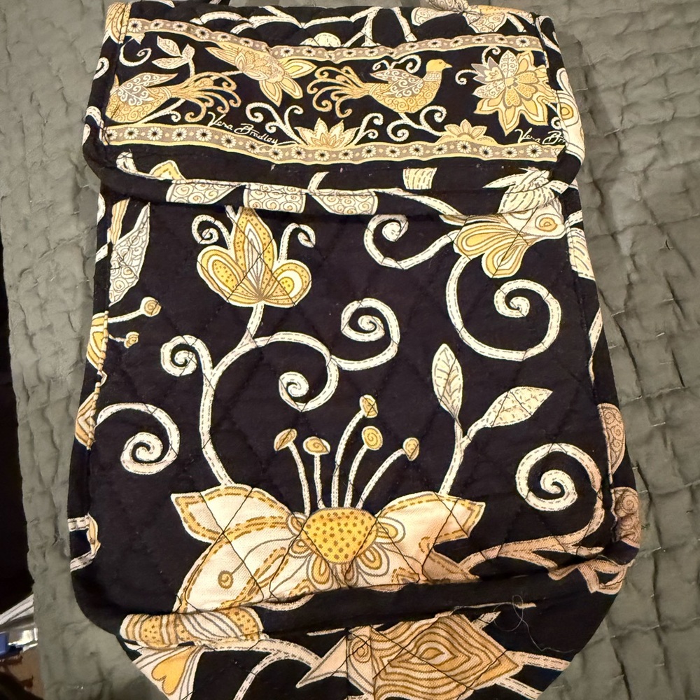 Floral Black and Gold Quilted Lunch Bag